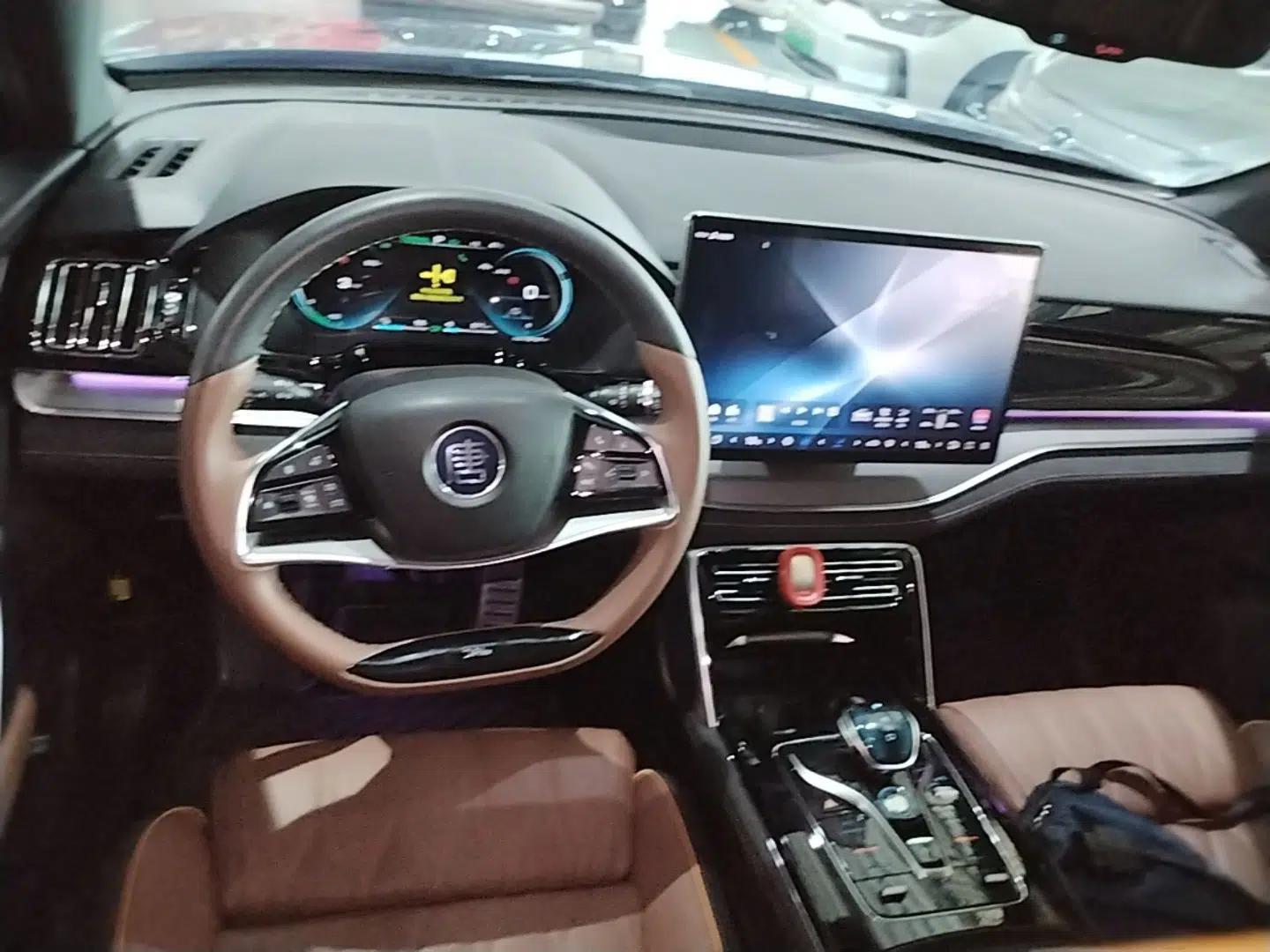 BYD Tang New Energy 2021 DM-i 112KM Prestige Model — миниатюра 12