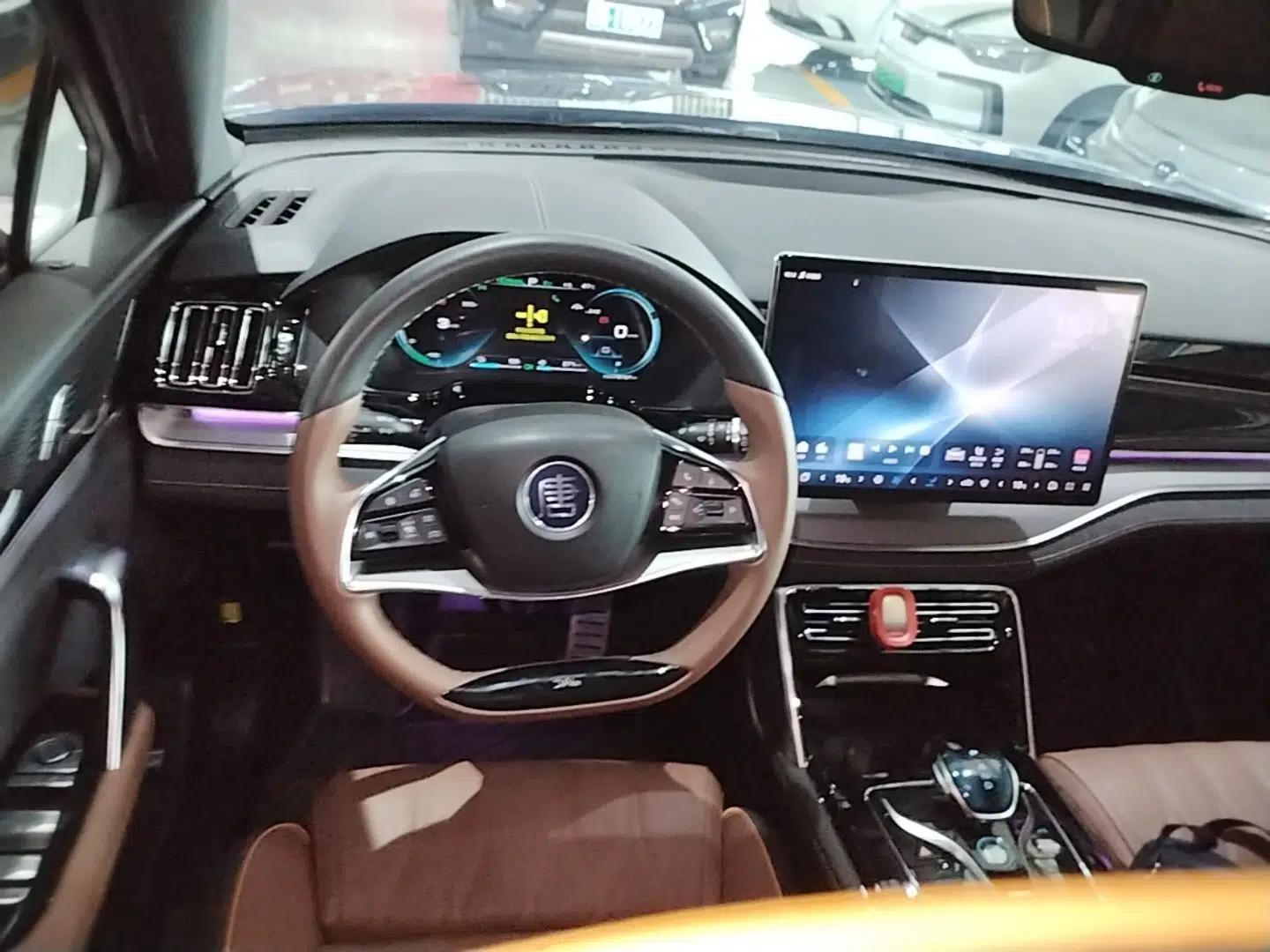 BYD Tang New Energy 2021 DM-i 112KM Prestige Model — миниатюра 13