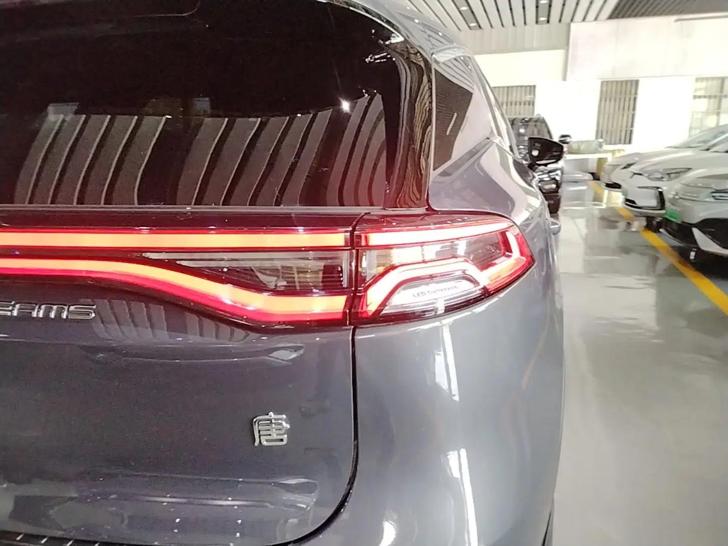 BYD Tang New Energy 2021 DM-i 112KM Prestige Model — миниатюра 9