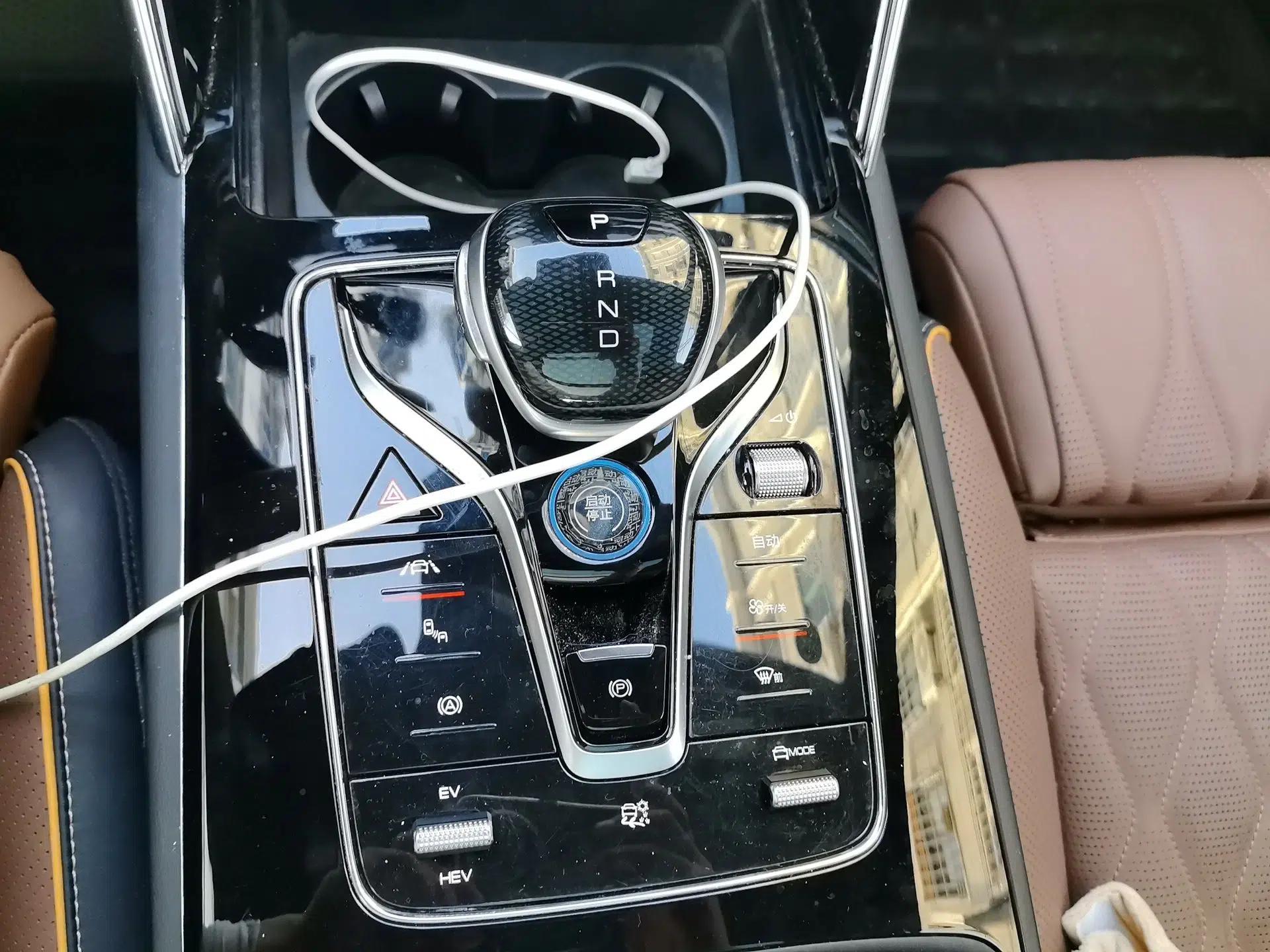 BYD Tang New Energy 2021 DM-i 112KM Prestige Model — миниатюра 14