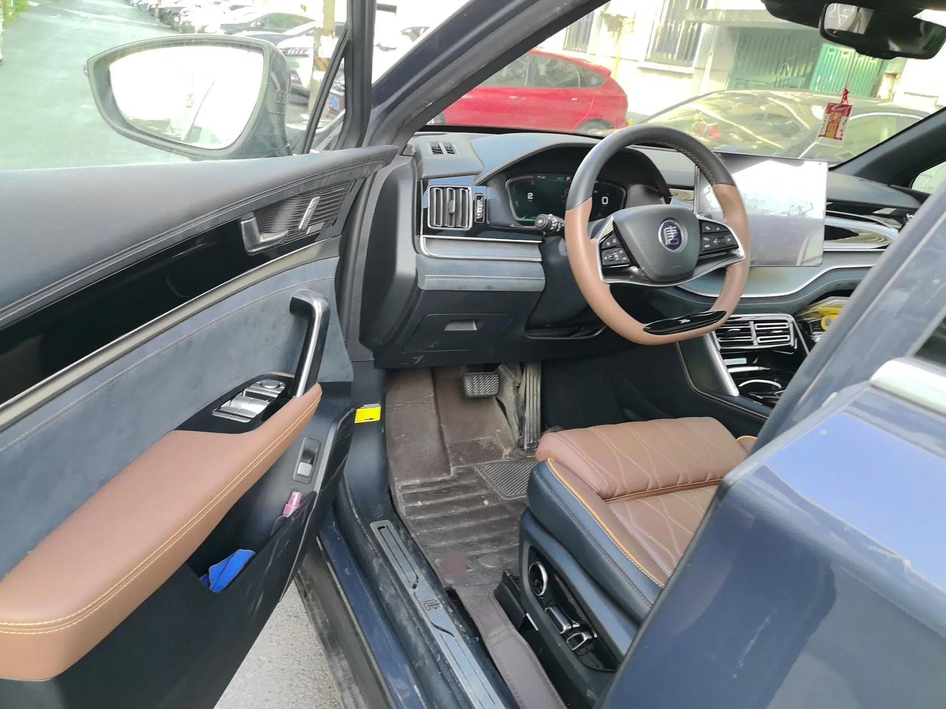 BYD Tang New Energy 2021 DM-i 112KM Prestige Model — миниатюра 16