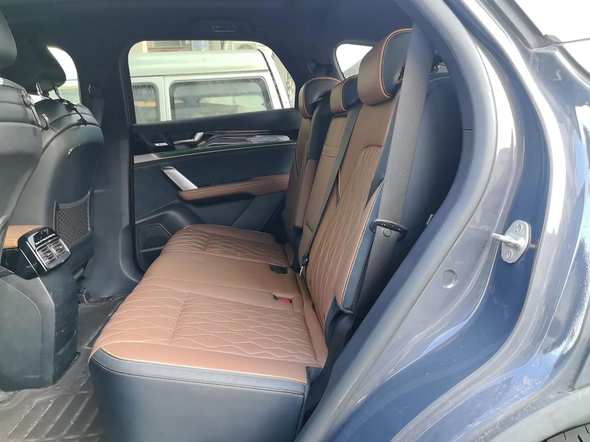 BYD Tang New Energy 2021 DM-i 112KM Prestige Model — миниатюра 17