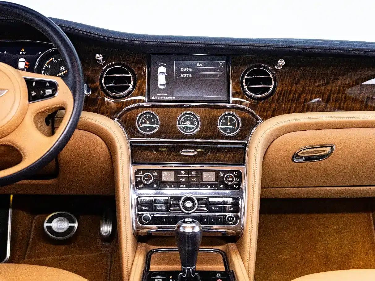 Mulsanne 2017 6.8T Long Wheelbase — миниатюра 11