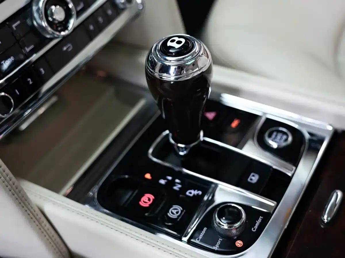 2013 Mulsanne 6.8T Mulliner Special Edition — миниатюра 13