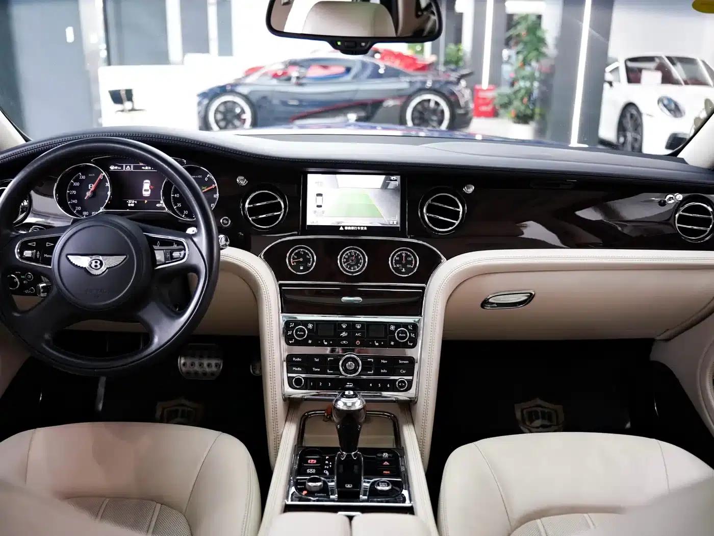 2013 Mulsanne 6.8T Mulliner Special Edition — миниатюра 17
