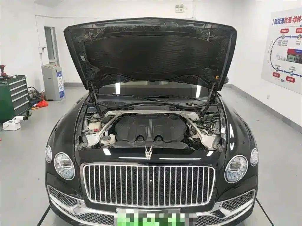 2023 Flying Spur Plug-in Hybrid 2.9T V6 Hybrid S — миниатюра 8