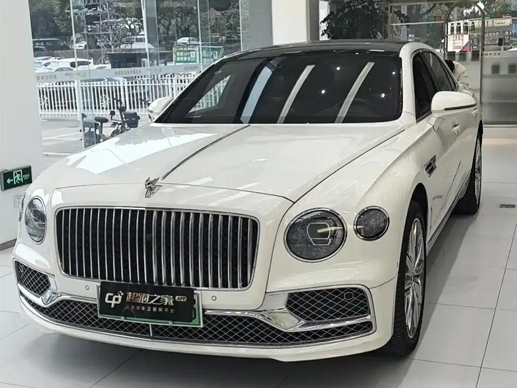 2022 Flying Spur Plug-in Hybrid 2.9T V6 — миниатюра 1
