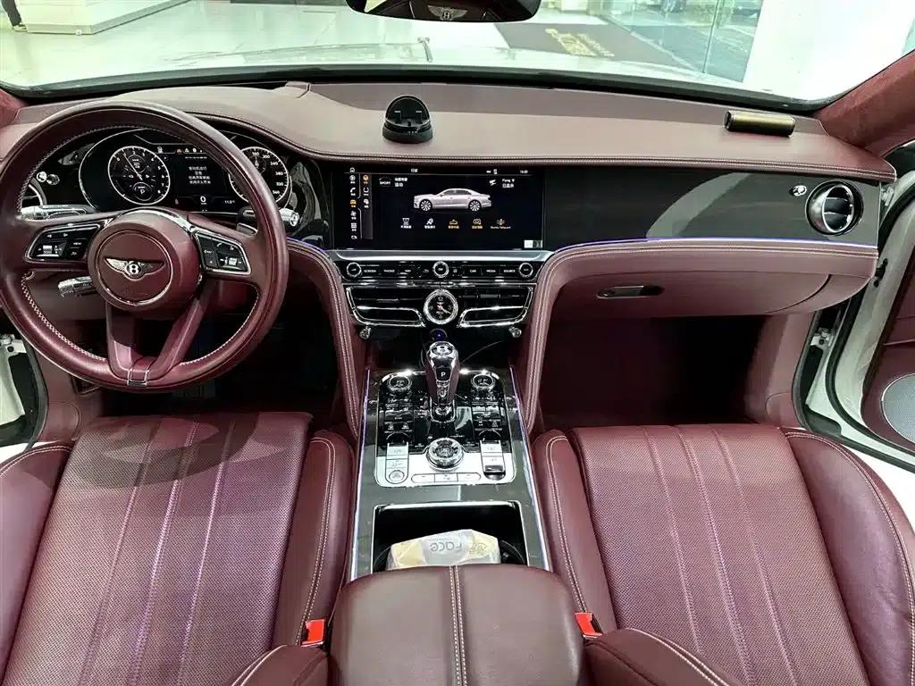2022 Flying Spur Plug-in Hybrid 2.9T V6 — миниатюра 10