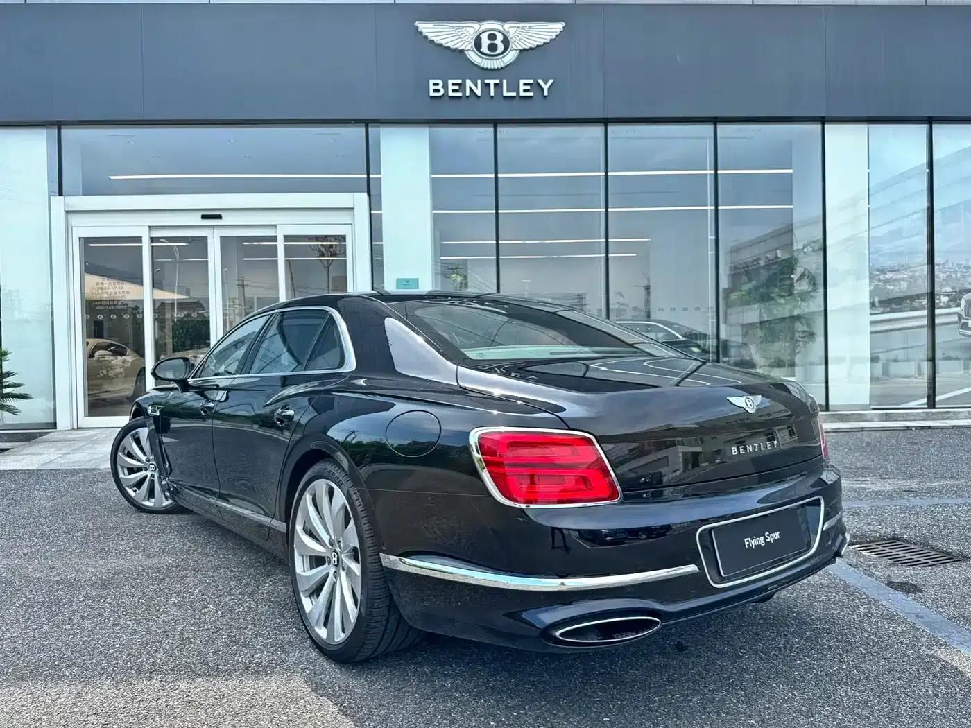 2026 Mercedes-Benz Flying Spur Plug-in Hybrid 4.0T V8 Standard Edition — миниатюра 6