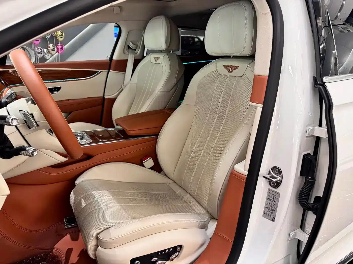 2022 Flying Spur Plug-in Hybrid 2.9T V6 — миниатюра 18