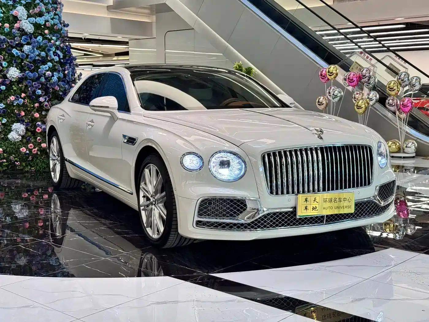 2022 Flying Spur Plug-in Hybrid 2.9T V6 — миниатюра 3