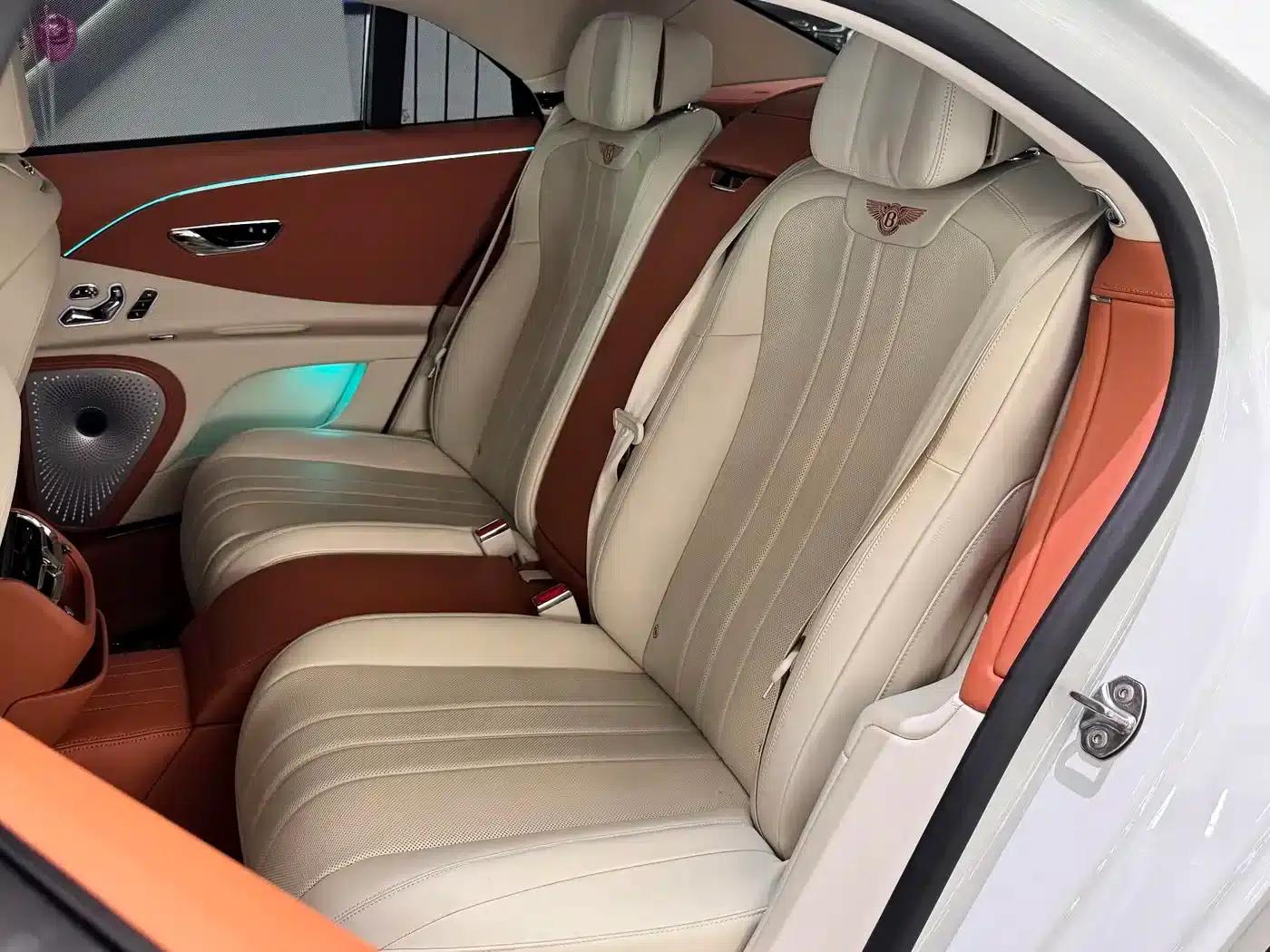 2022 Flying Spur Plug-in Hybrid 2.9T V6 — миниатюра 22
