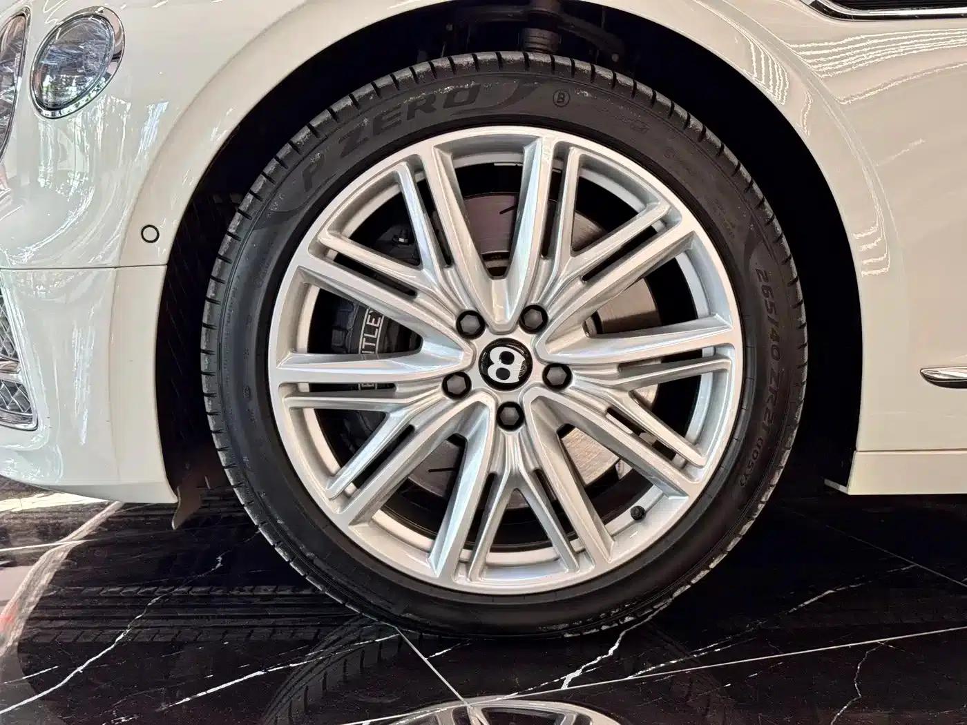 2022 Flying Spur Plug-in Hybrid 2.9T V6 — миниатюра 6