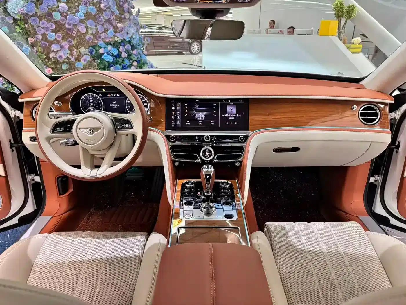 2022 Flying Spur Plug-in Hybrid 2.9T V6 — миниатюра 9