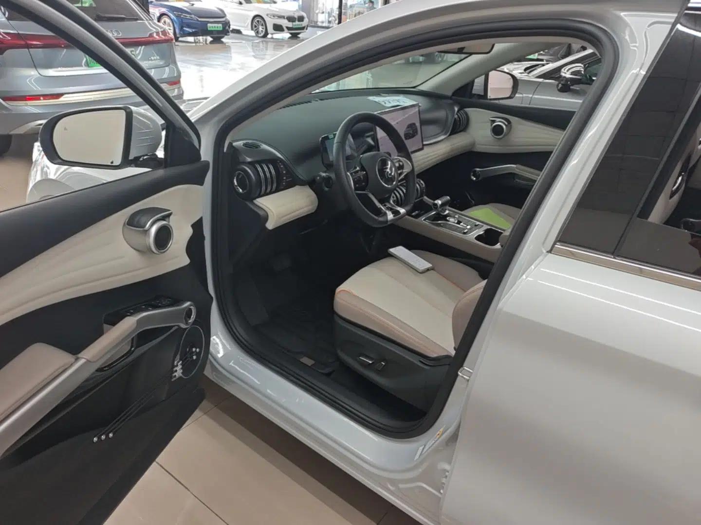 BYD Yuan PLUS 2024 Honor Edition 510KM Beyond Model — миниатюра 18