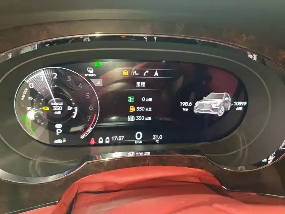 Bentayga Plug-in Hybrid 2021 3.0T PHEV — миниатюра 4
