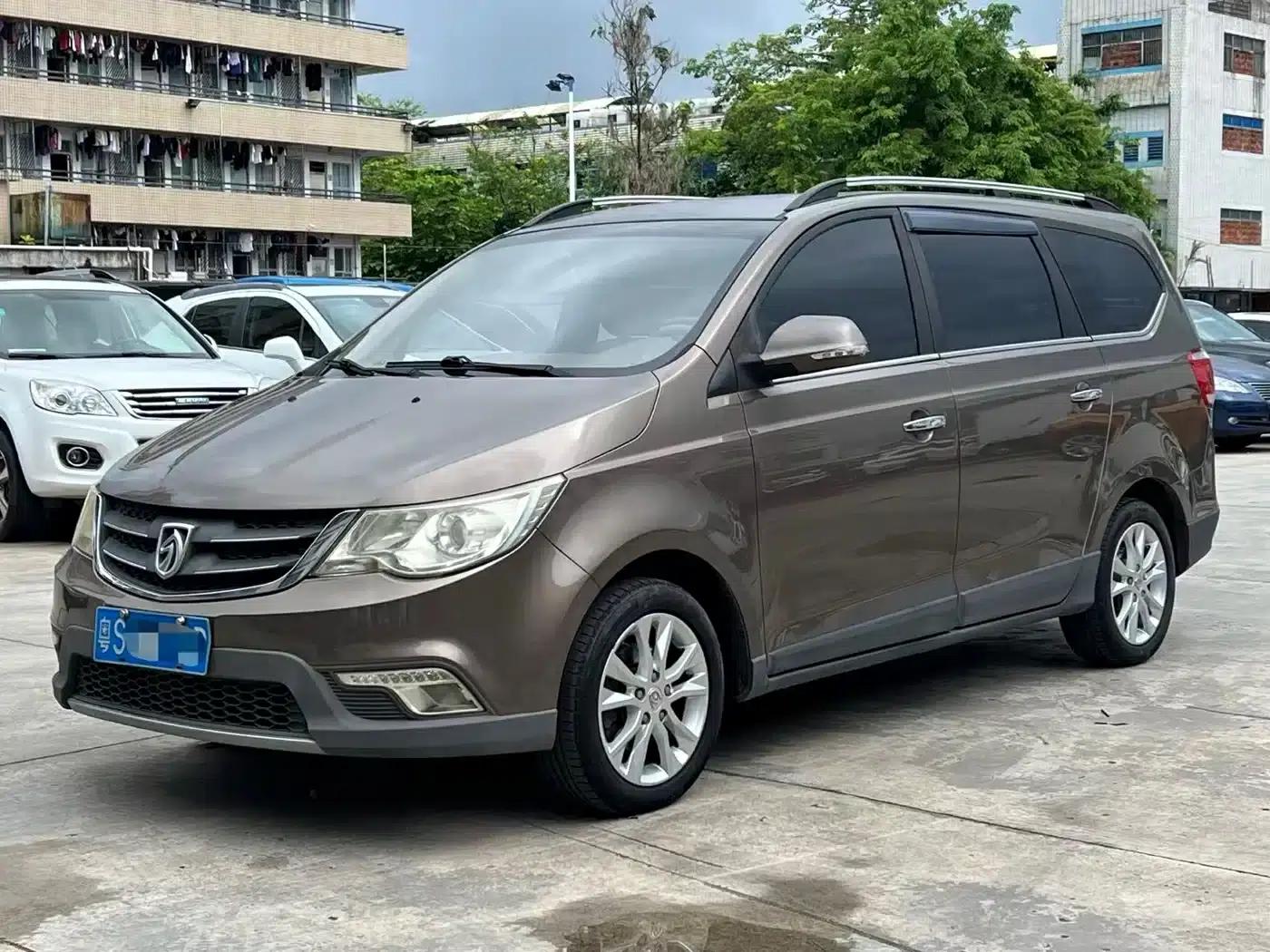 Baojun 730 2014 1.5L Manual Comfort 7-Seater — миниатюра 1