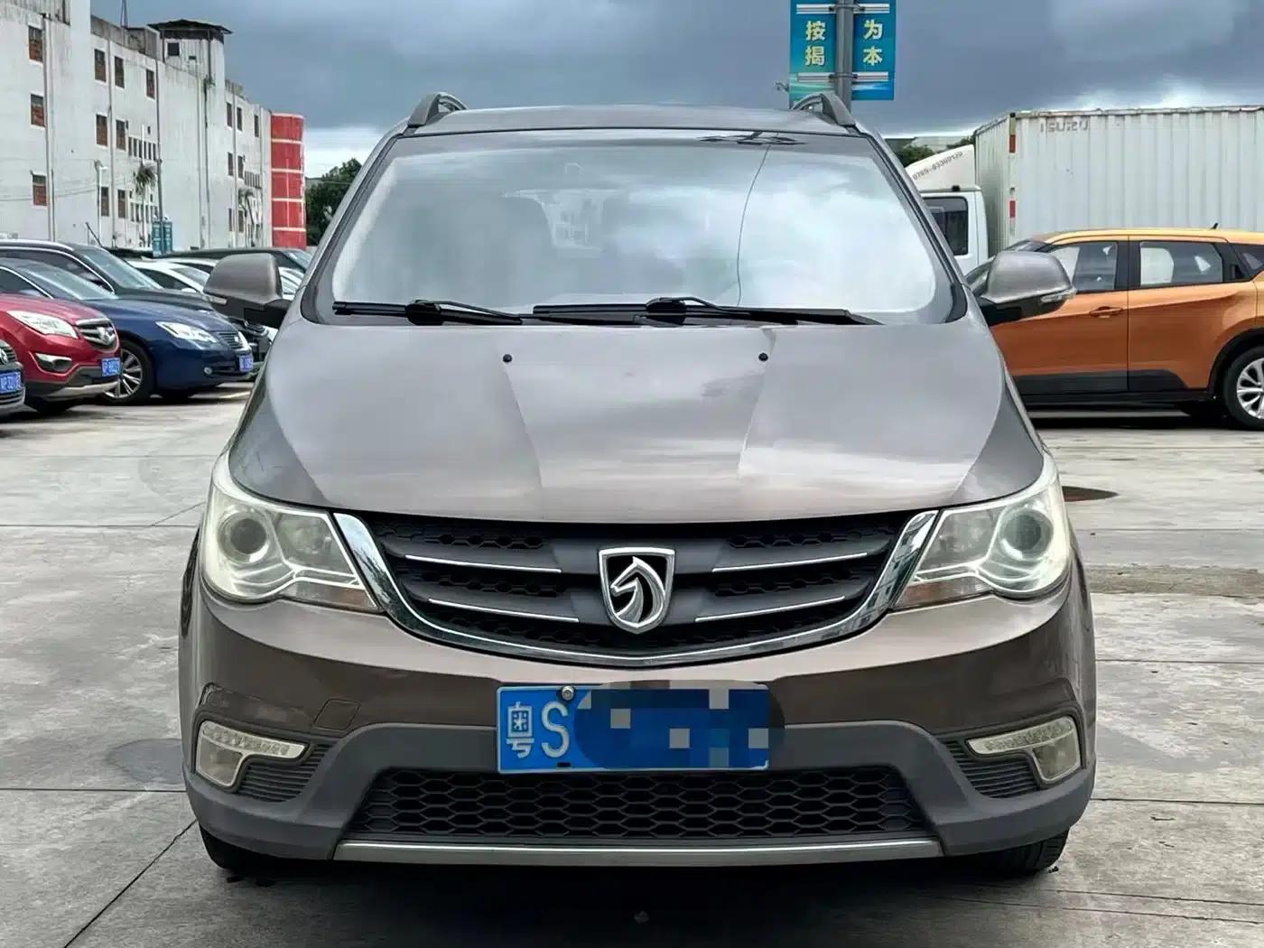 Baojun 730 2014 1.5L Manual Comfort 7-Seater — миниатюра 2