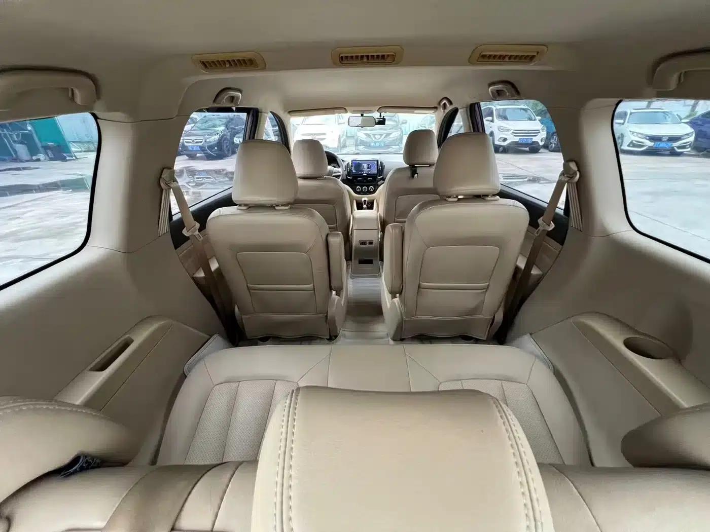 Baojun 730 2014 1.5L Manual Comfort 7-Seater — миниатюра 12