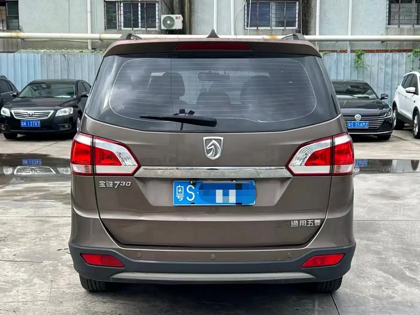 Baojun 730 2014 1.5L Manual Comfort 7-Seater — миниатюра 15
