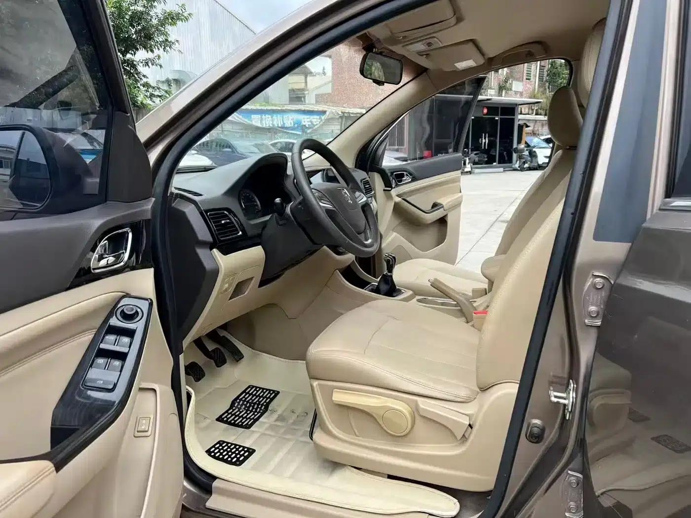 Baojun 730 2014 1.5L Manual Comfort 7-Seater — миниатюра 4