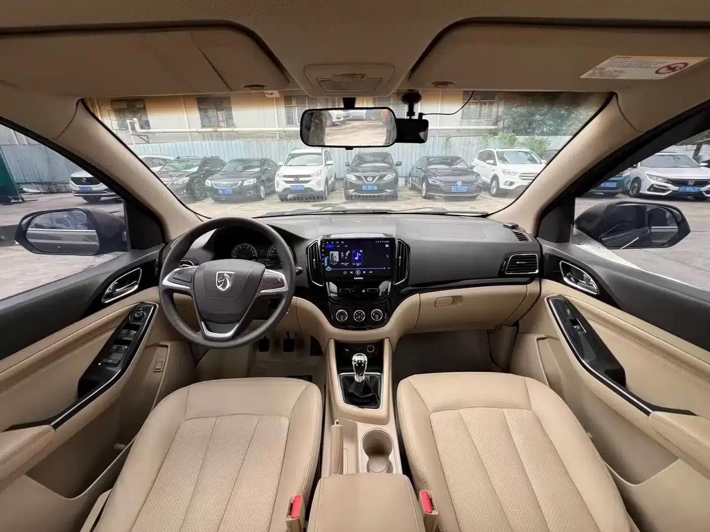 Baojun 730 2014 1.5L Manual Comfort 7-Seater — миниатюра 5