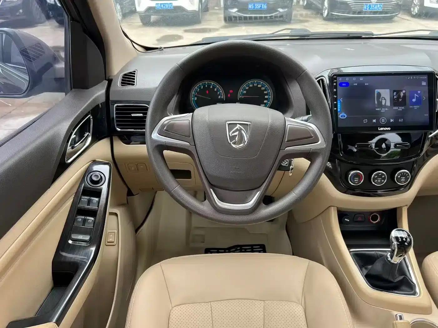Baojun 730 2014 1.5L Manual Comfort 7-Seater — миниатюра 10