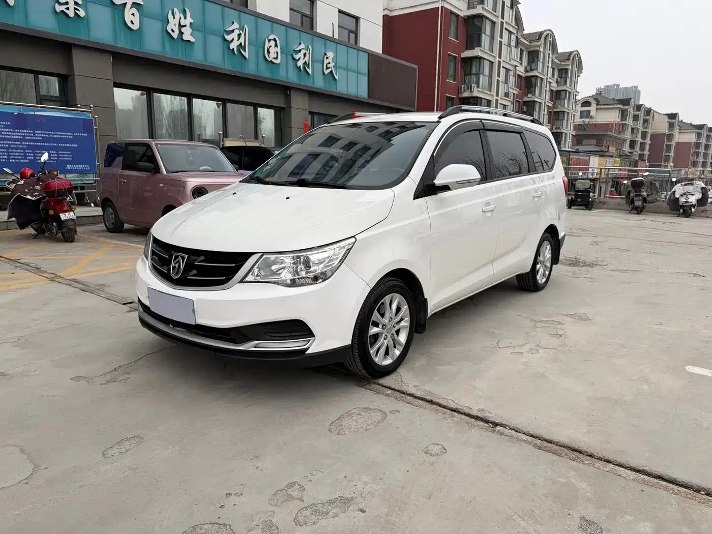 Baojun 730 2019 1.5L Manual Value Edition 7-Seater National VI Emission Standard — миниатюра 1