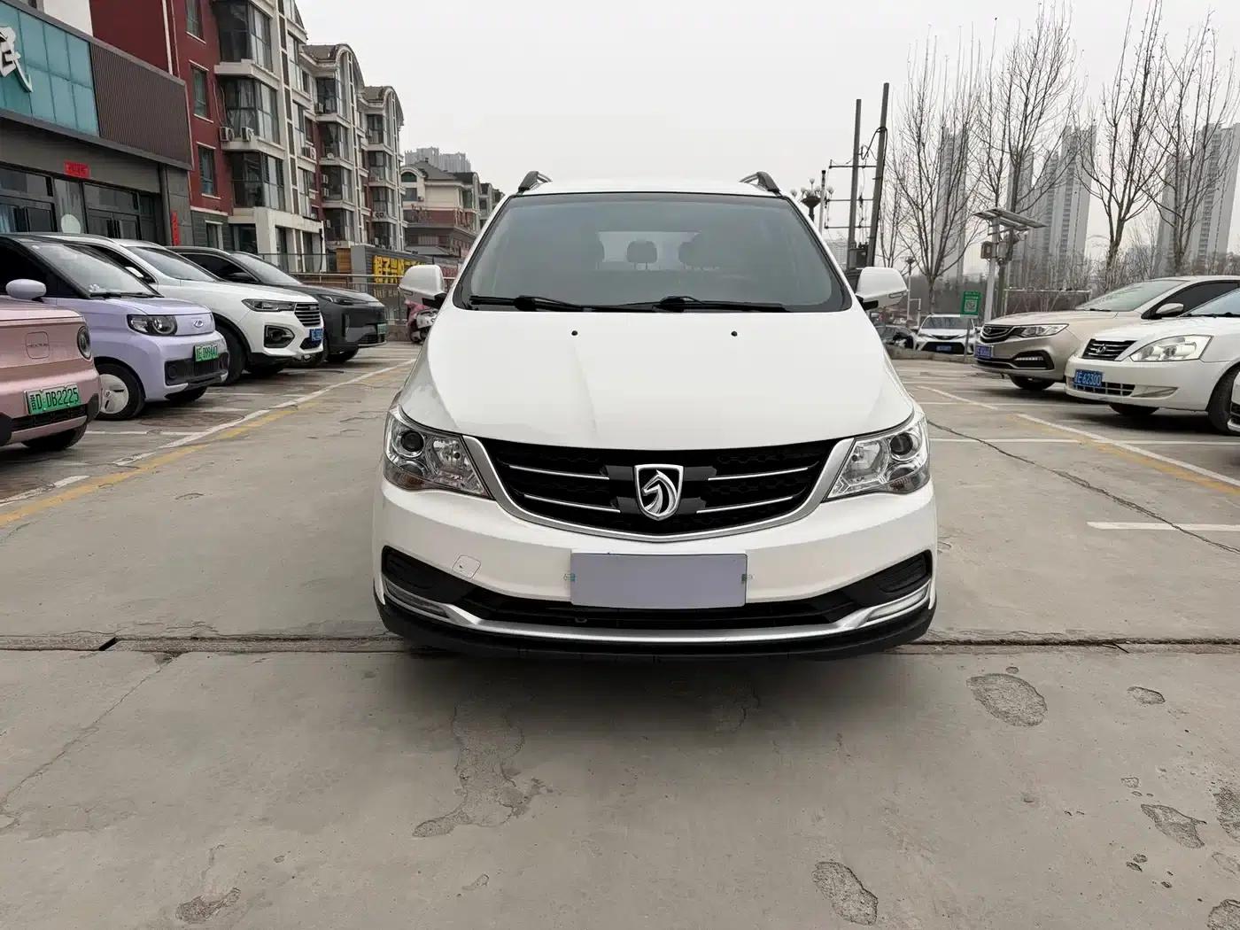 Baojun 730 2019 1.5L Manual Value Edition 7-Seater National VI Emission Standard — миниатюра 2
