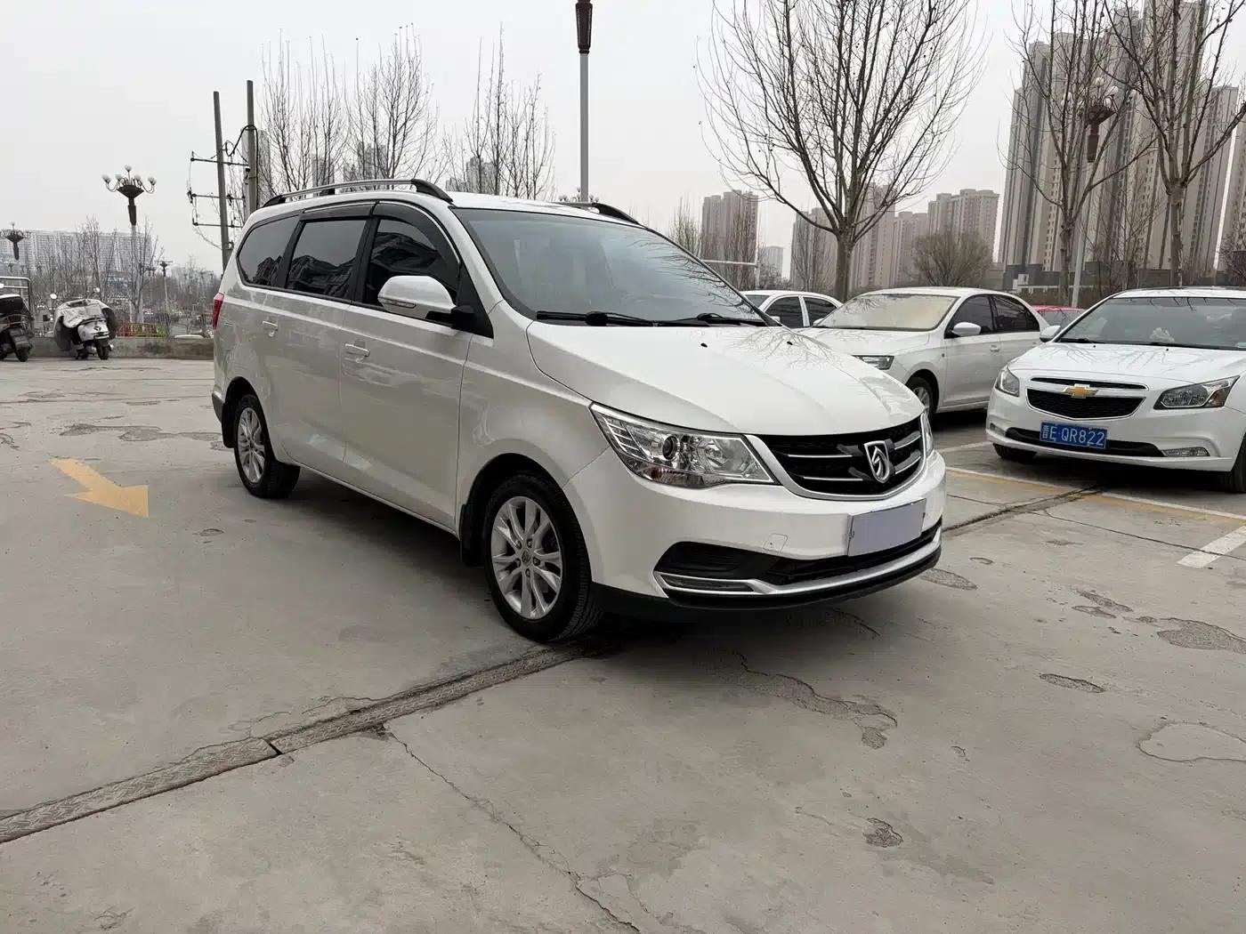 Baojun 730 2019 1.5L Manual Value Edition 7-Seater National VI Emission Standard — миниатюра 3