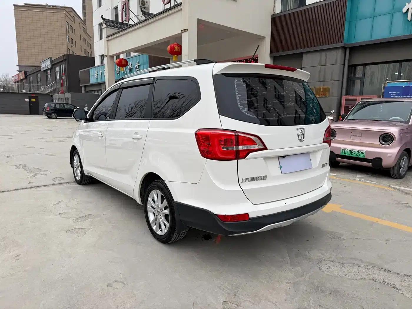 Baojun 730 2019 1.5L Manual Value Edition 7-Seater National VI Emission Standard — миниатюра 8