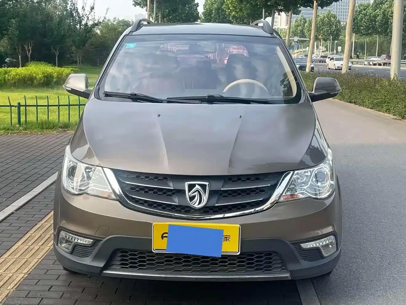 Baojun 730 2014 1.5L Manual Comfort 7-Seater — миниатюра 2