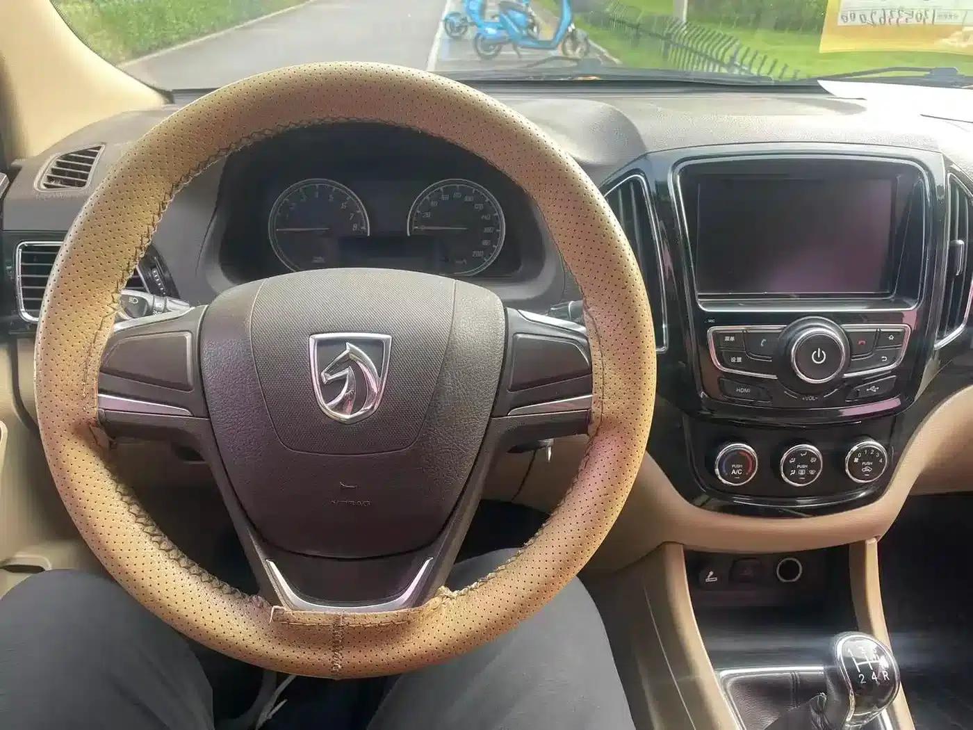Baojun 730 2014 1.5L Manual Comfort 7-Seater — миниатюра 13