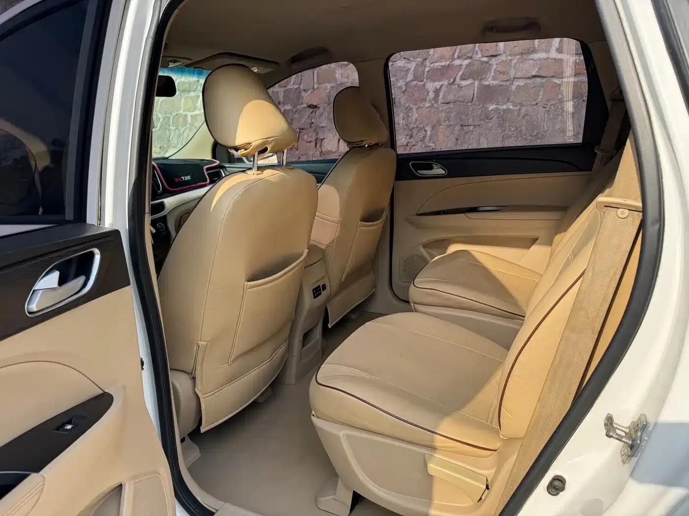 Baojun 730 2016 1.5T Manual Comfort 7-Seater — миниатюра 12