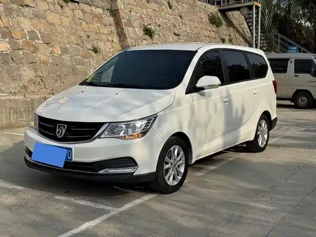 Baojun 730 2016 1.5T Manual Comfort 7-Seater
