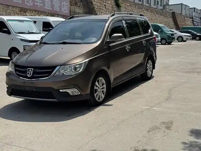 Baojun 730 2014 1.5L Manual Deluxe Navigation ESP Edition 7-Seater