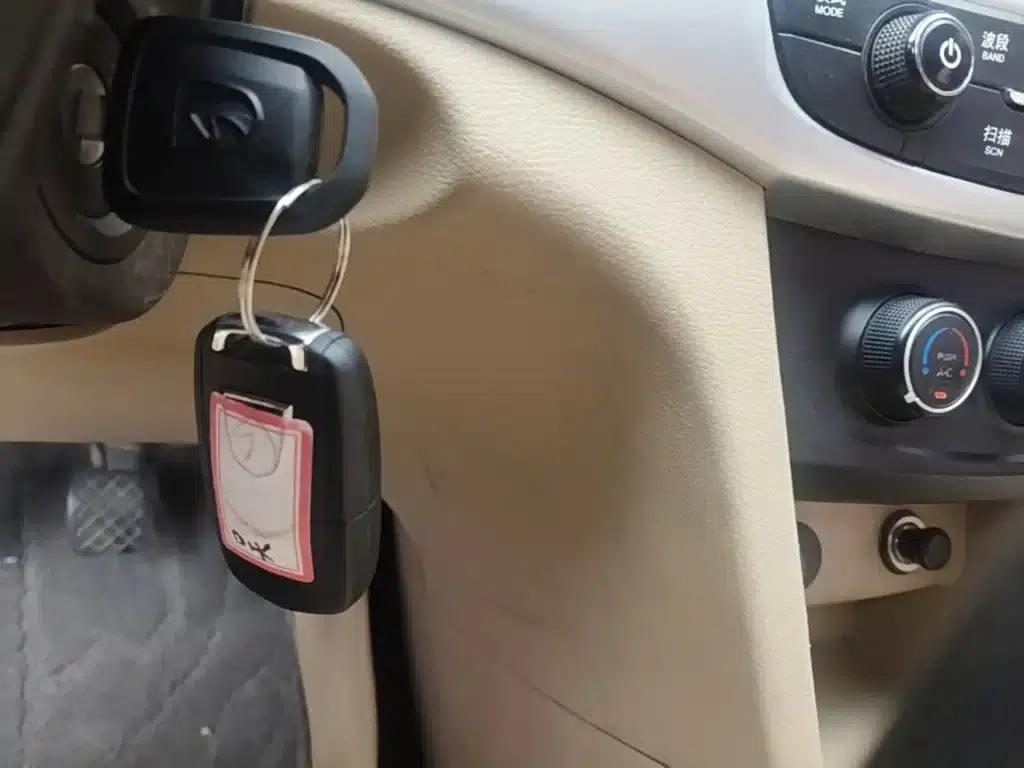 Baojun 730 2016 1.5L Manual Value Edition 7-Seater National V Emission Standard — миниатюра 17