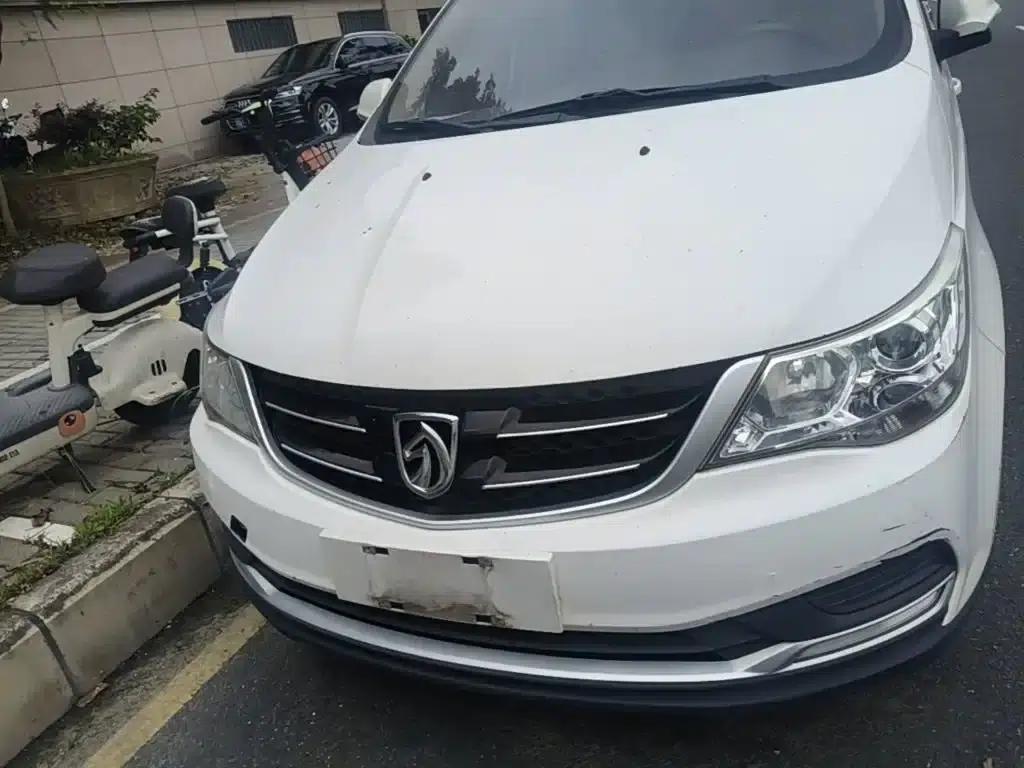 Baojun 730 2016 1.5L Manual Value Edition 7-Seater National V Emission Standard — миниатюра 3