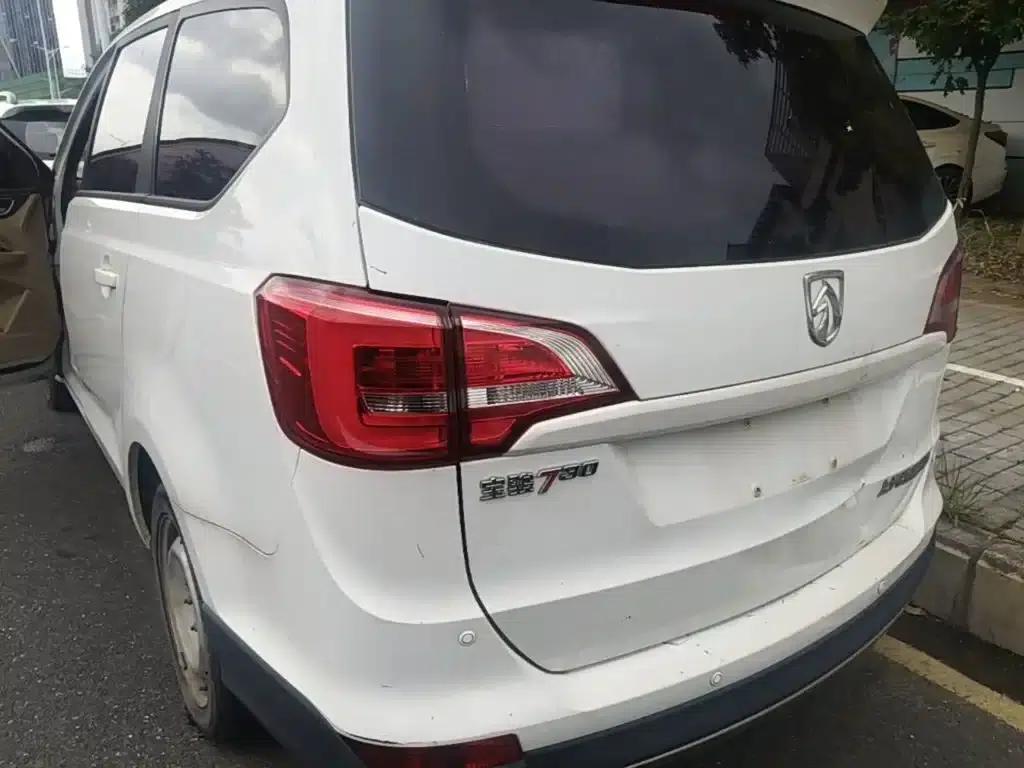Baojun 730 2016 1.5L Manual Value Edition 7-Seater National V Emission Standard — миниатюра 23