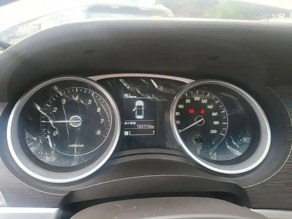 Baojun 730 2016 1.5L Manual Value Edition 7-Seater National V Emission Standard — миниатюра 8