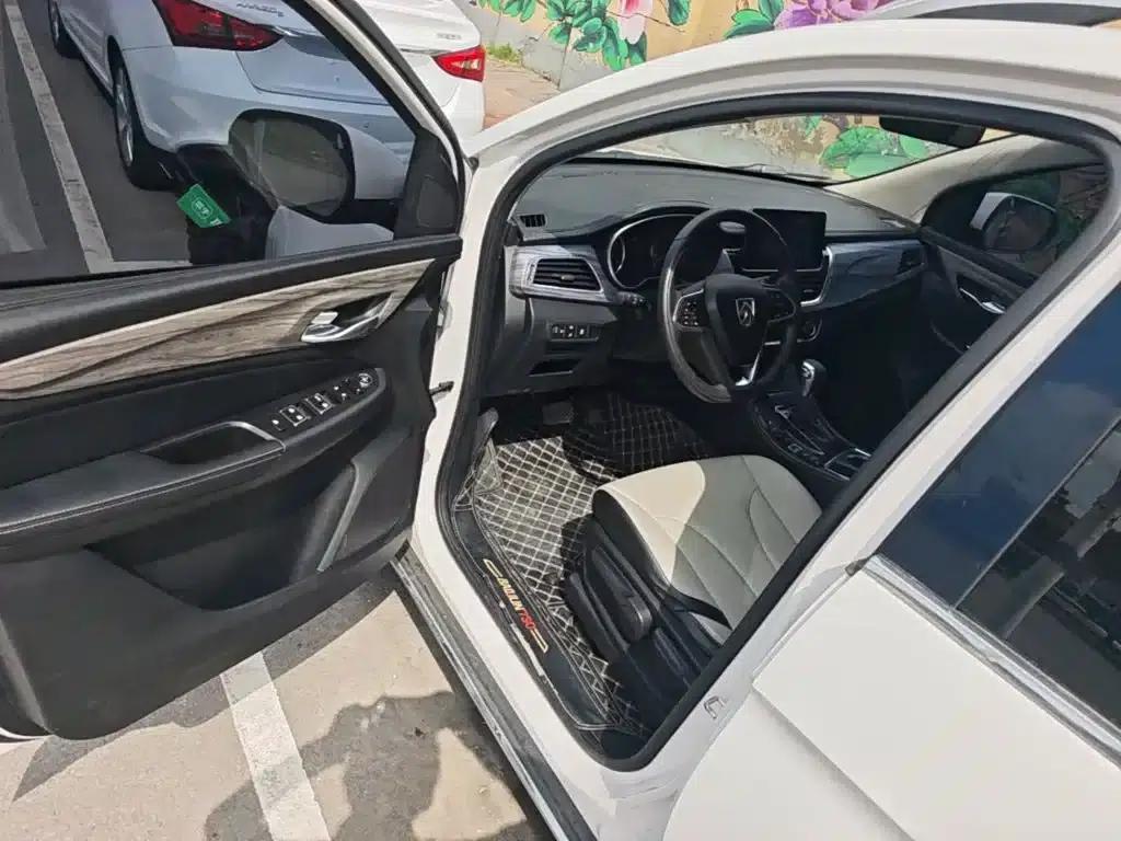 Baojun 730 2017 1.5T DCT Fashion Edition 7-seater National V Emission Standard — миниатюра 16