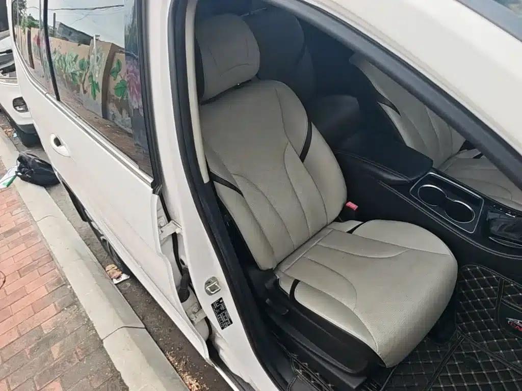 Baojun 730 2017 1.5T DCT Fashion Edition 7-seater National V Emission Standard — миниатюра 25