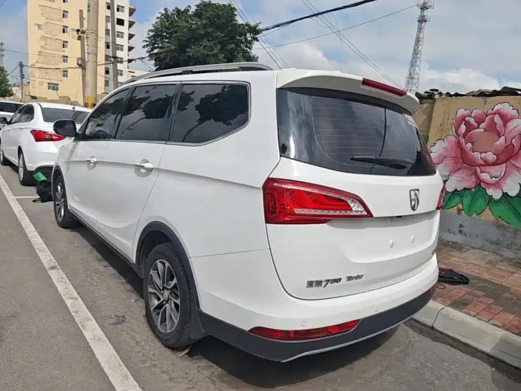 Baojun 730 2017 1.5T DCT Fashion Edition 7-seater National V Emission Standard — миниатюра 5