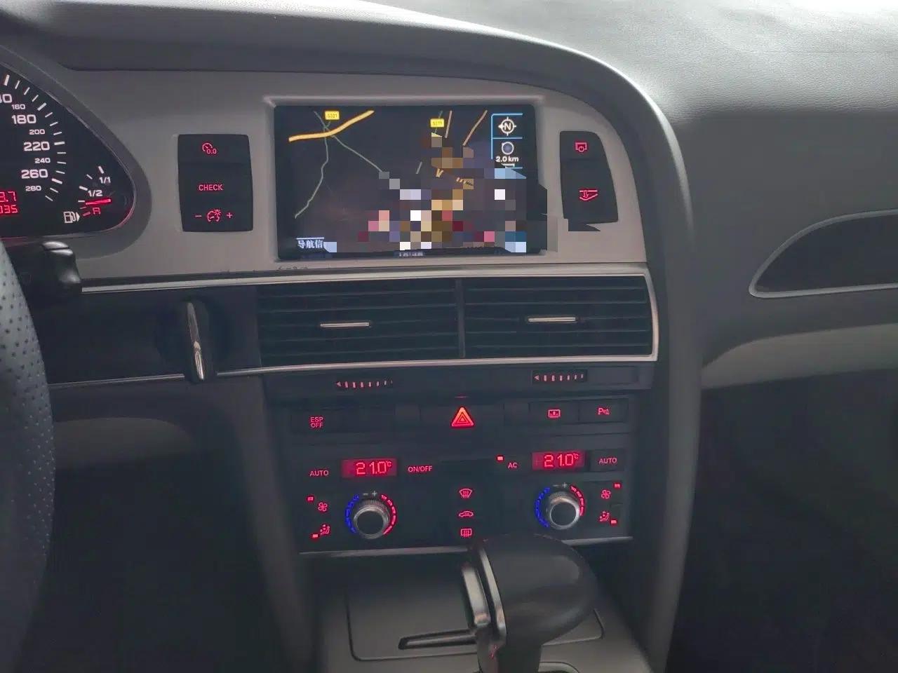Audi A6L 2011 2.0 TFSI Automatic Standard Edition — миниатюра 13