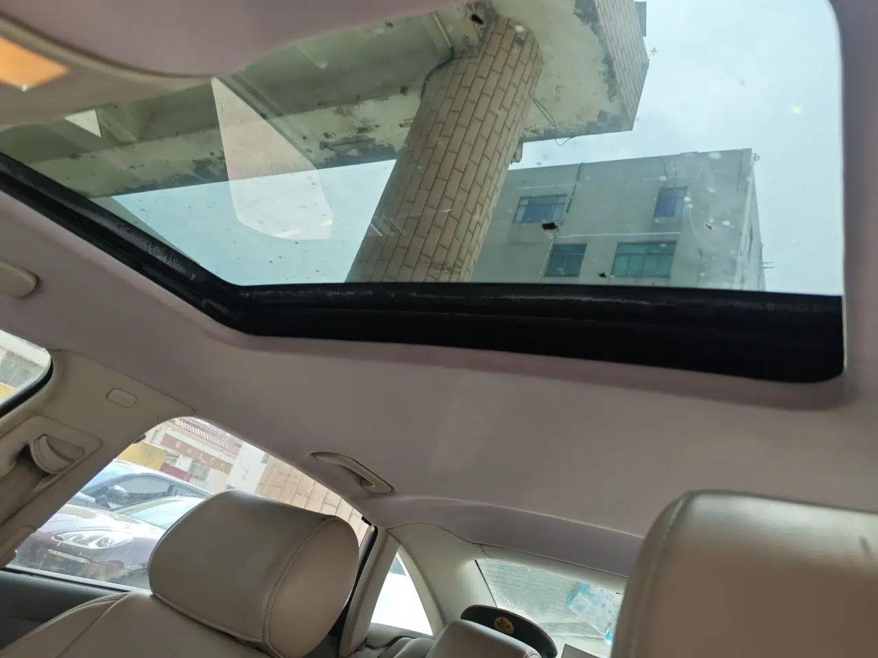 Audi A6L 2011 2.0 TFSI Automatic Standard Edition — миниатюра 18