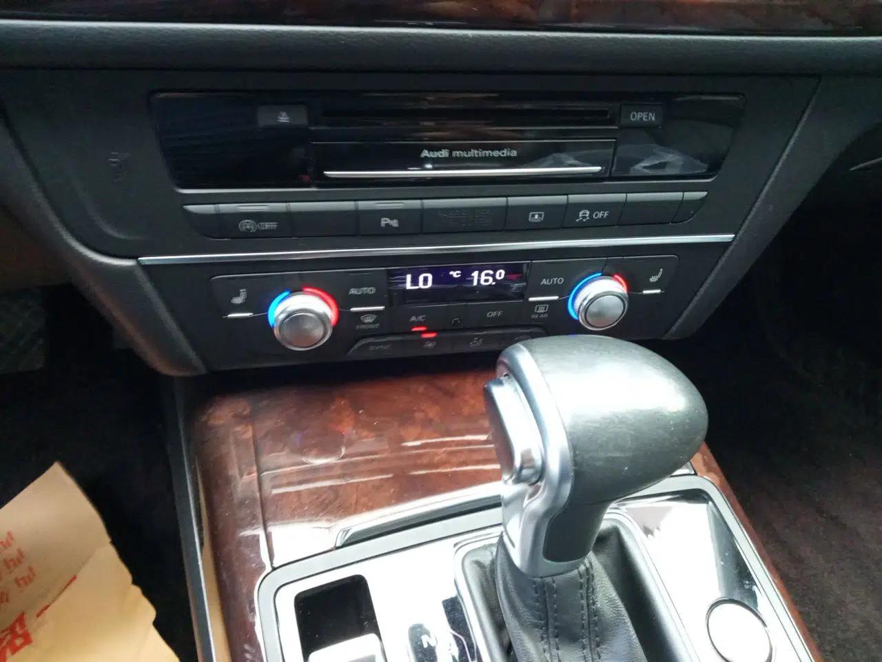Audi A6L 2014 30 FSI Comfort Model — миниатюра 13