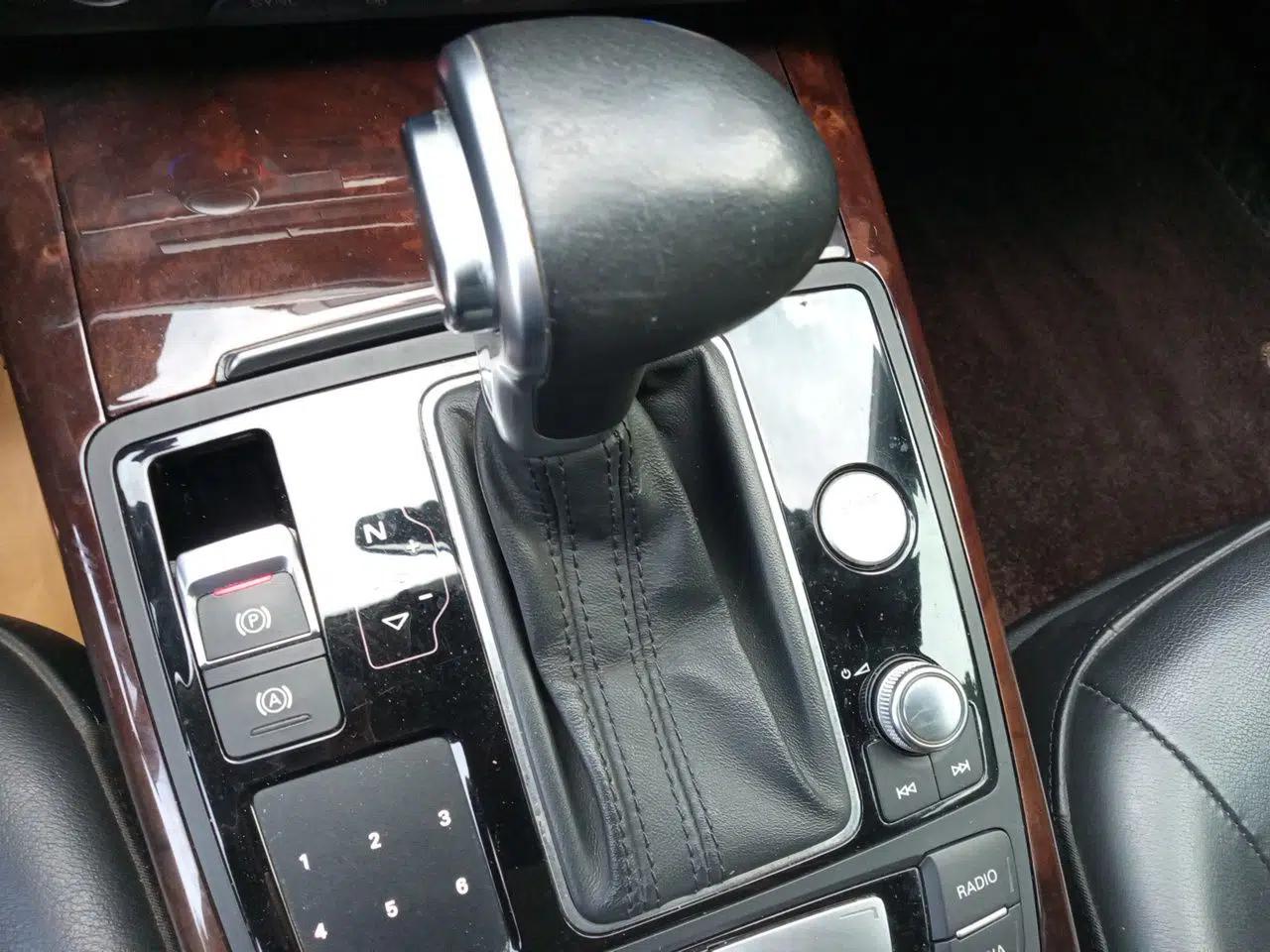 Audi A6L 2014 30 FSI Comfort Model — миниатюра 14