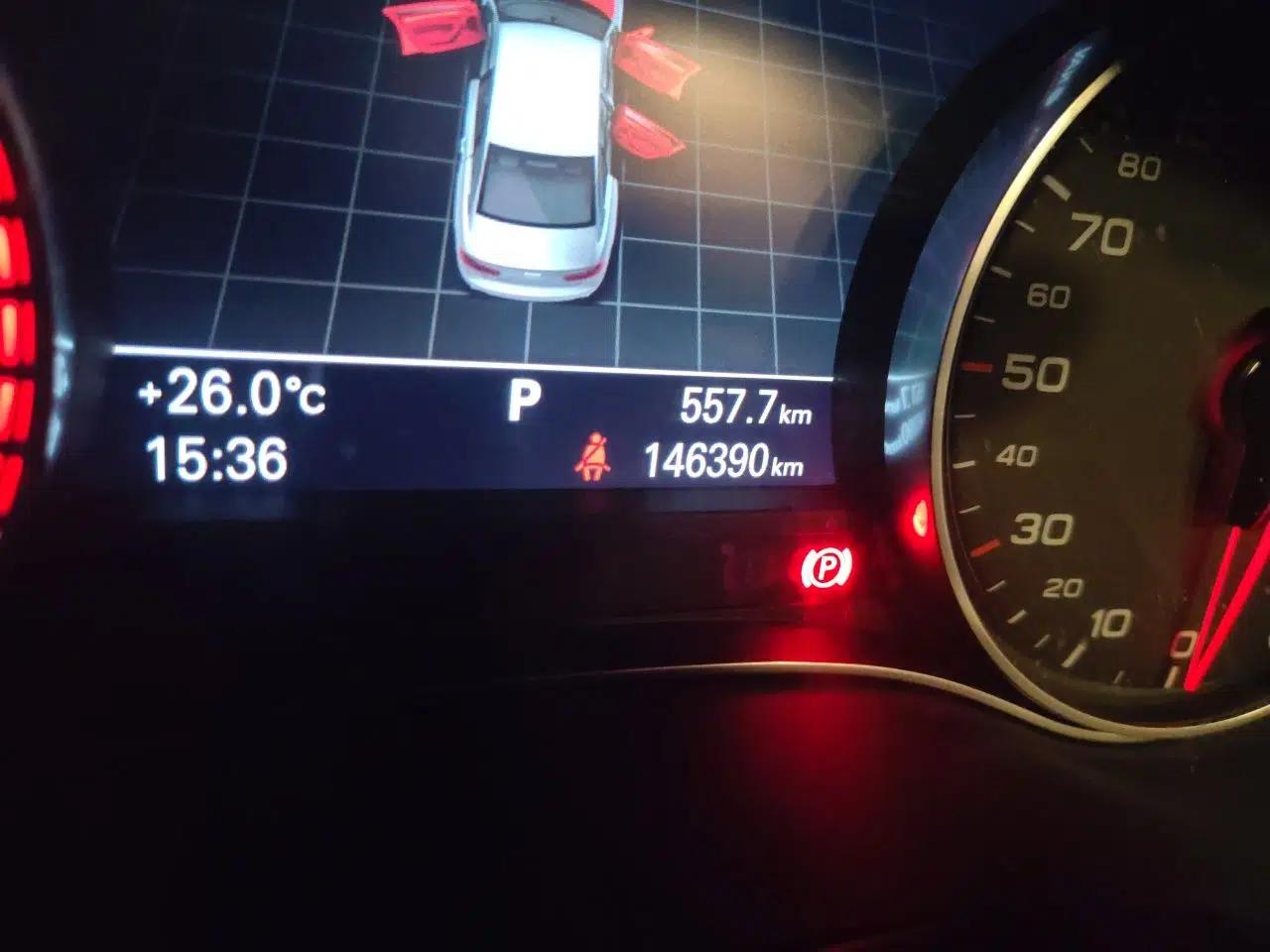 Audi A6L 2015 TFSI Millionth Anniversary Intelligent Model — миниатюра 12
