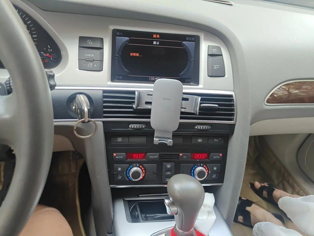 Audi A6L 2011 2.0 TFSI Automatic Standard Edition — миниатюра 13