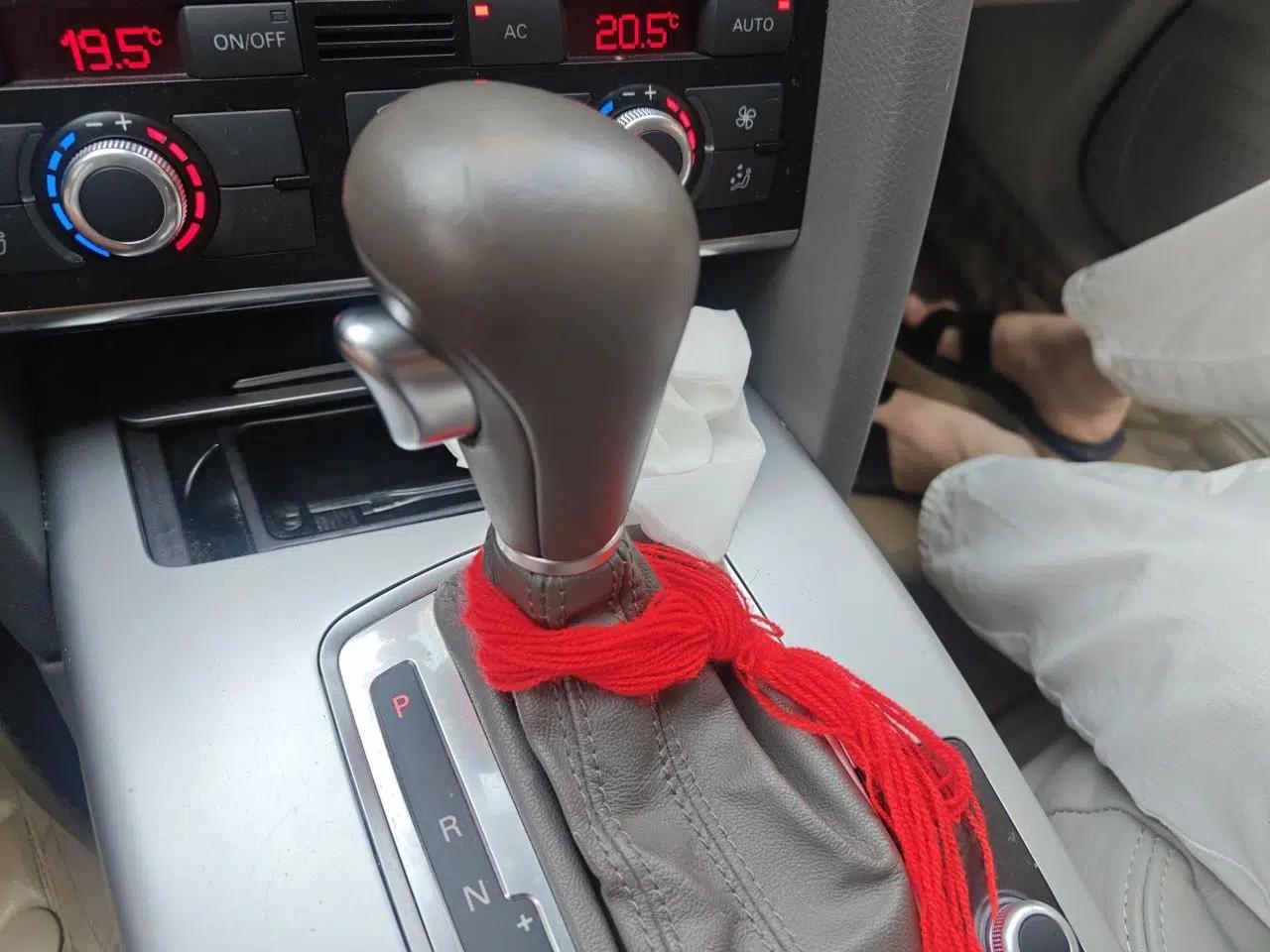 Audi A6L 2011 2.0 TFSI Automatic Standard Edition — миниатюра 14